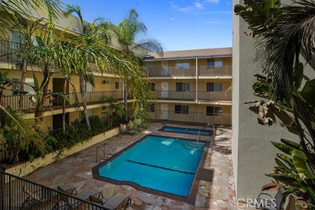 Detail Gallery Image 14 of 16 For 11044 Acama, North Hollywood,  CA 91602 - 2 Beds | 2 Baths