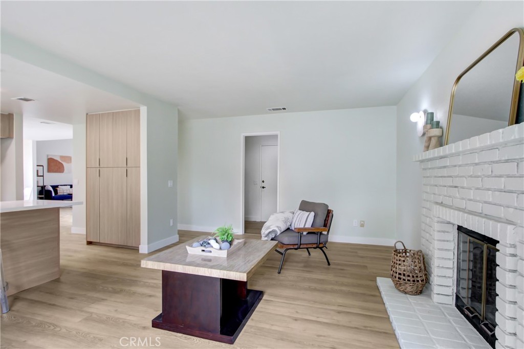 MLS #WS25252579 image #17