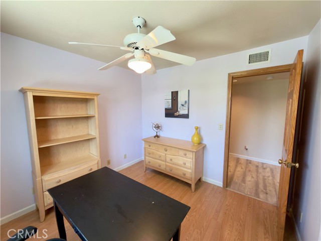 Detail Gallery Image 14 of 27 For 4917 Burnaby Dr, Covina,  CA 91724 - 3 Beds | 2 Baths