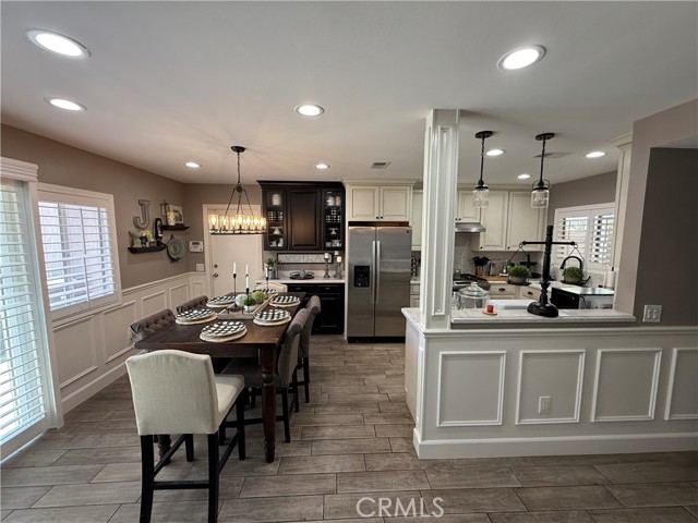 Detail Gallery Image 9 of 22 For 1053 Border Ave, Corona,  CA 92882 - 2 Beds | 2 Baths