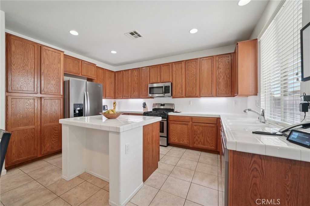 MLS #IV25194958 image #10