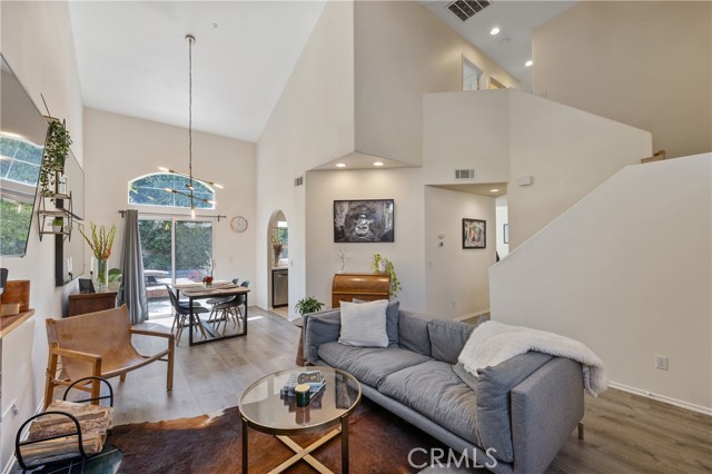 13646 1/2 Dronfield Avenue, Sylmar CA: https://media.crmls.org/medias/900e09b8-5269-4e3e-94fb-c765fba50e66.jpg