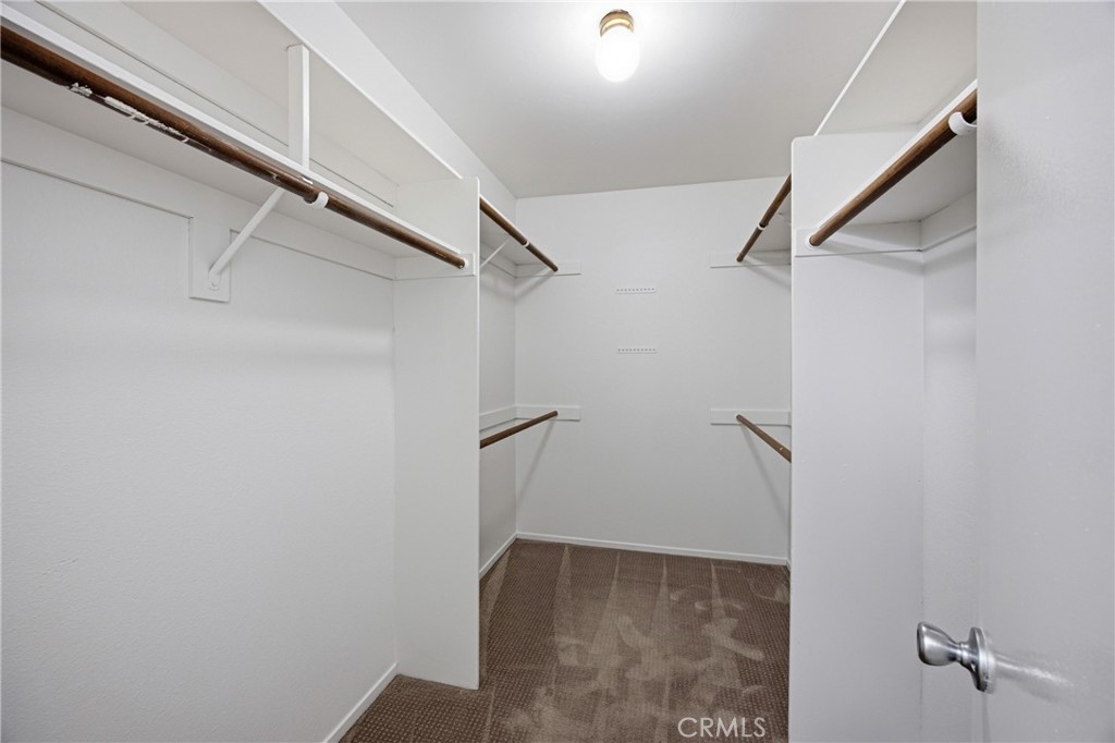 https://media.crmls.org/medias/900ed2e1-2494-43ed-a7eb-013c9507bbe0.jpg?preset=X-Large