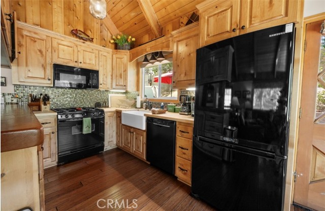 653 Temple Lane, Big Bear Lake CA: https://media.crmls.org/medias/900eedf0-7a11-4466-9166-03cdec32254b.jpg