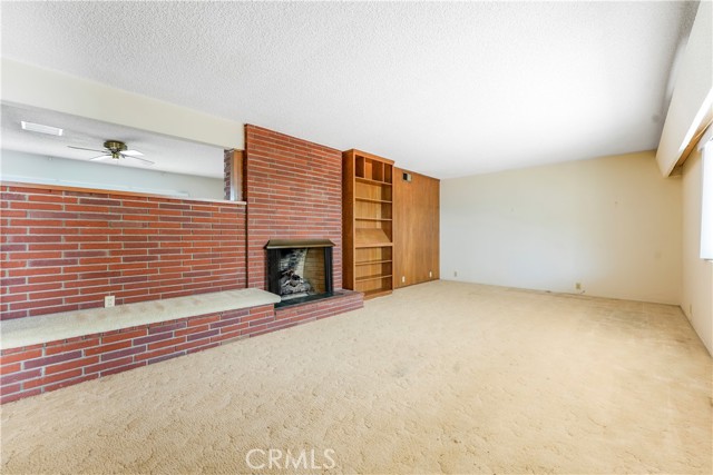 1300 Oak Avenue, Carlsbad CA: https://media.crmls.org/medias/900fe746-8f29-4728-8eb8-7cda82e6f69b.jpg