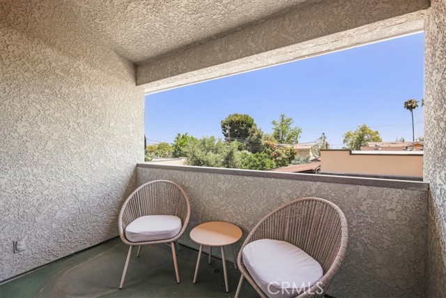 314 Lola Avenue, Pasadena CA: https://media.crmls.org/medias/900fe908-5ee5-4175-93ef-eea396c7491a.jpg
