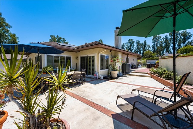 8009 E Eucalyptus Trail, Orange CA: https://media.crmls.org/medias/901074e5-1f59-48f2-9569-01cf0495d3a0.jpg