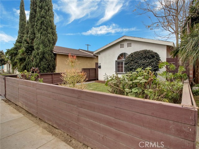 Detail Gallery Image 3 of 38 For 110 W Forhan St, Long Beach,  CA 90805 - 2 Beds | 1 Baths