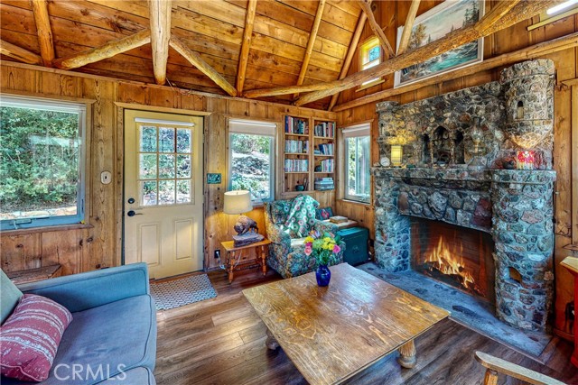 177 Craghill, Cedar Glen, CA 92321