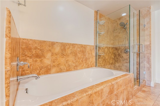 Detail Gallery Image 28 of 29 For 1835 Barrington #202,  Los Angeles,  CA 90025 - 3 Beds | 3 Baths