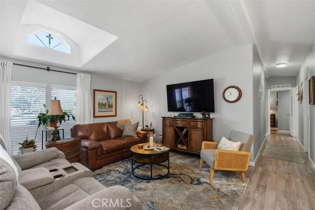 Detail Gallery Image 5 of 48 For 5815 E La Palma Ave #170,  Anaheim,  CA 92807 - 3 Beds | 2 Baths