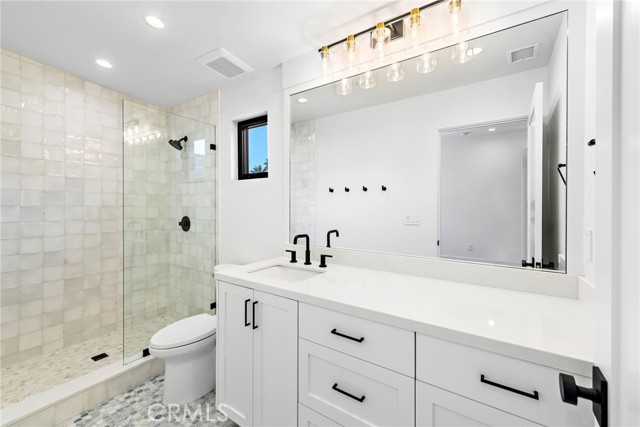 Detail Gallery Image 19 of 39 For 122 W Avenida De Los Lobos Marinos, San Clemente,  CA 92672 - 4 Beds | 4/1 Baths