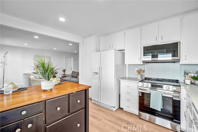 Image 22 of 55 For 23652 Amalia Place