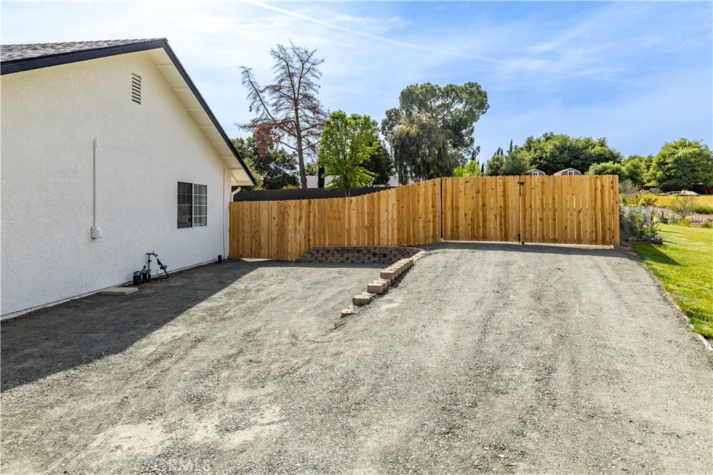 40 Frontier Way