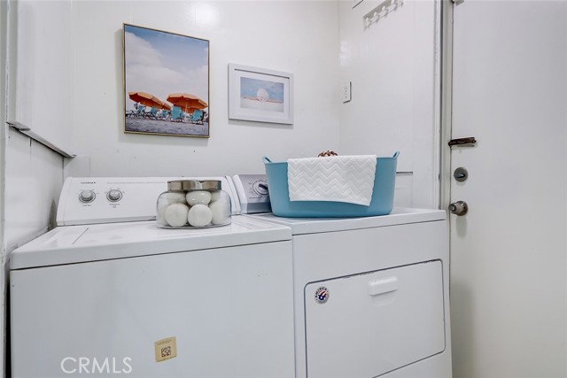 533 13th Street, Manhattan Beach, California 90266, 2 Bedrooms Bedrooms, ,1 BathroomBathrooms,Residential,Sold,13th,SB23018975