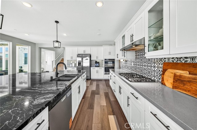 Detail Gallery Image 8 of 57 For 29530 Shire Horse Way, Menifee,  CA 92584 - 6 Beds | 3 Baths