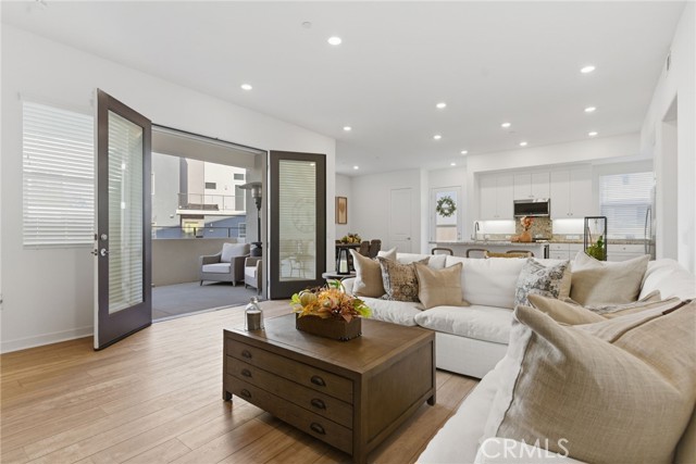 Detail Gallery Image 17 of 46 For 27410 N Merlin Pl #101,  Valencia,  CA 91381 - 2 Beds | 2 Baths