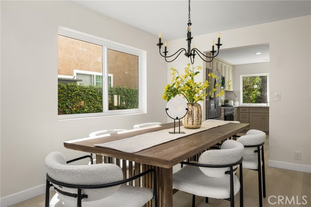 23652 Algiers Street, Mission Viejo CA: https://media.crmls.org/medias/9013aa0e-bc16-426f-84ea-d2ad83f1fff0.jpg