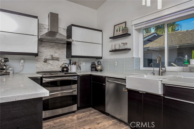 Detail Gallery Image 9 of 65 For 30520 Cinnamon Teal, Canyon Lake,  CA 92587 - 3 Beds | 3 Baths