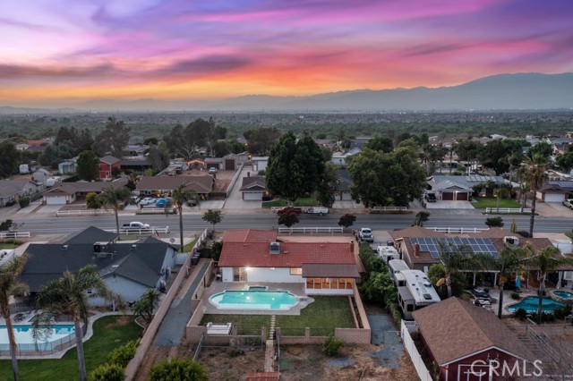 Detail Gallery Image 4 of 68 For 2910 Norco Dr, Norco,  CA 92860 - 4 Beds | 2 Baths