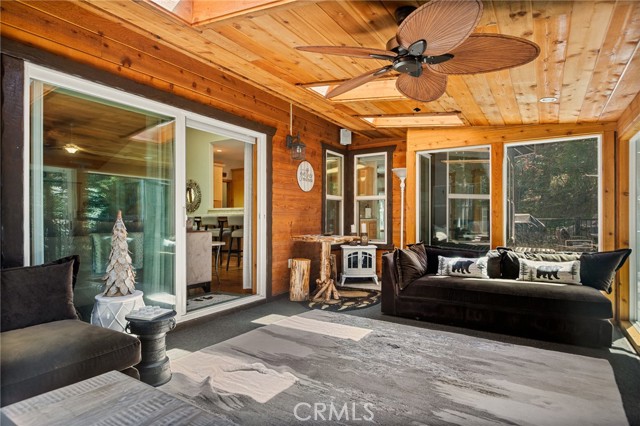 Detail Gallery Image 9 of 33 For 523 Dogwood Canyon Rd, Blue Jay,  CA 92317 - 2 Beds | 2/1 Baths