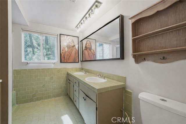 Detail Gallery Image 12 of 24 For 2073 Mojave Scenic, Wrightwood,  CA 92397 - 3 Beds | 3 Baths