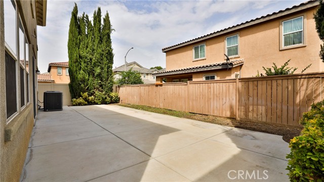 1748 Yvonne Court, Riverside CA: https://media.crmls.org/medias/90167c09-be3d-49cf-a6b5-4e3dfa9027a8.jpg