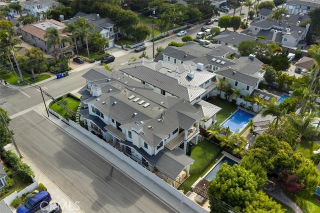 1757 8th Street, Manhattan Beach CA: https://media.crmls.org/medias/9016e54d-b314-4ed0-986b-f1160e00cc56.jpg