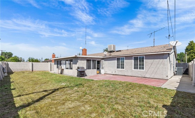 Detail Gallery Image 32 of 38 For 218 Foxbury, Pomona,  CA 91767 - 3 Beds | 2 Baths