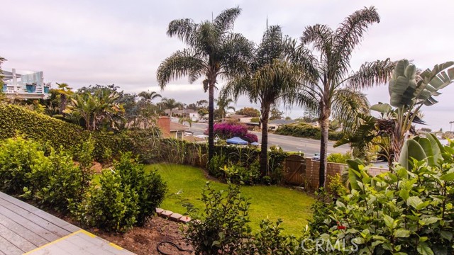 Detail Gallery Image 8 of 36 For 16 North Stonington, Laguna Beach,  CA 92651 - 4 Beds | 5 Baths