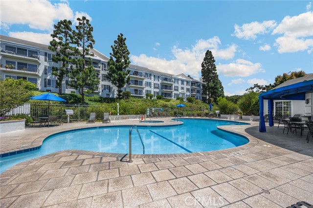 300 Cagney Lane, Newport Beach CA: https://media.crmls.org/medias/9017e741-5418-41de-98cc-d6c67712ac76.jpg