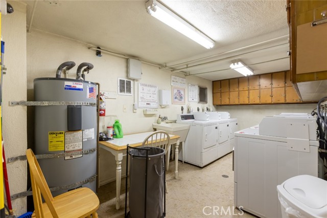 3695 Linden Avenue, Long Beach CA: https://media.crmls.org/medias/90181e0b-9f58-43f7-a155-9061723e5138.jpg