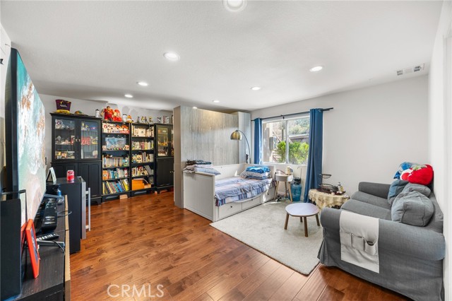 MLS #OC25265109 image #5