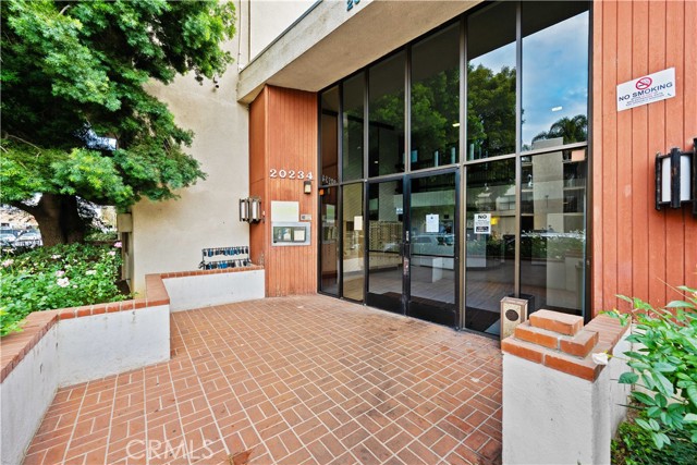 Detail Gallery Image 2 of 18 For 20234 Cantara St #317,  Winnetka,  CA 91306 - 1 Beds | 1 Baths