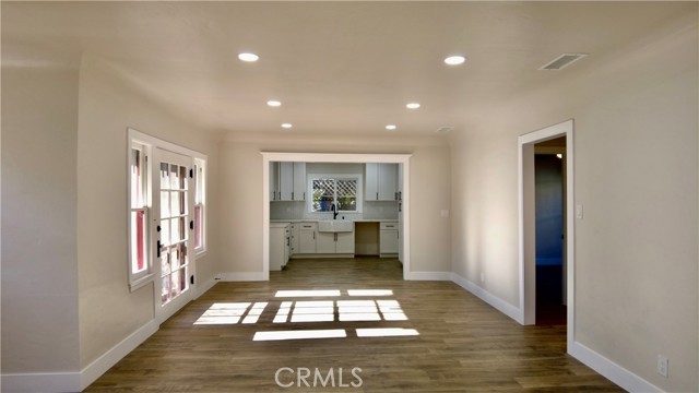 3688 Hoover Street, Riverside CA: https://media.crmls.org/medias/9019b9ba-0008-43e3-b2af-0504928af7bc.jpg