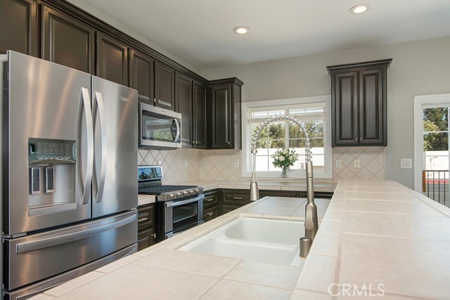 Detail Gallery Image 7 of 36 For 625 Crystal Way, Nipomo,  CA 93444 - 5 Beds | 3 Baths