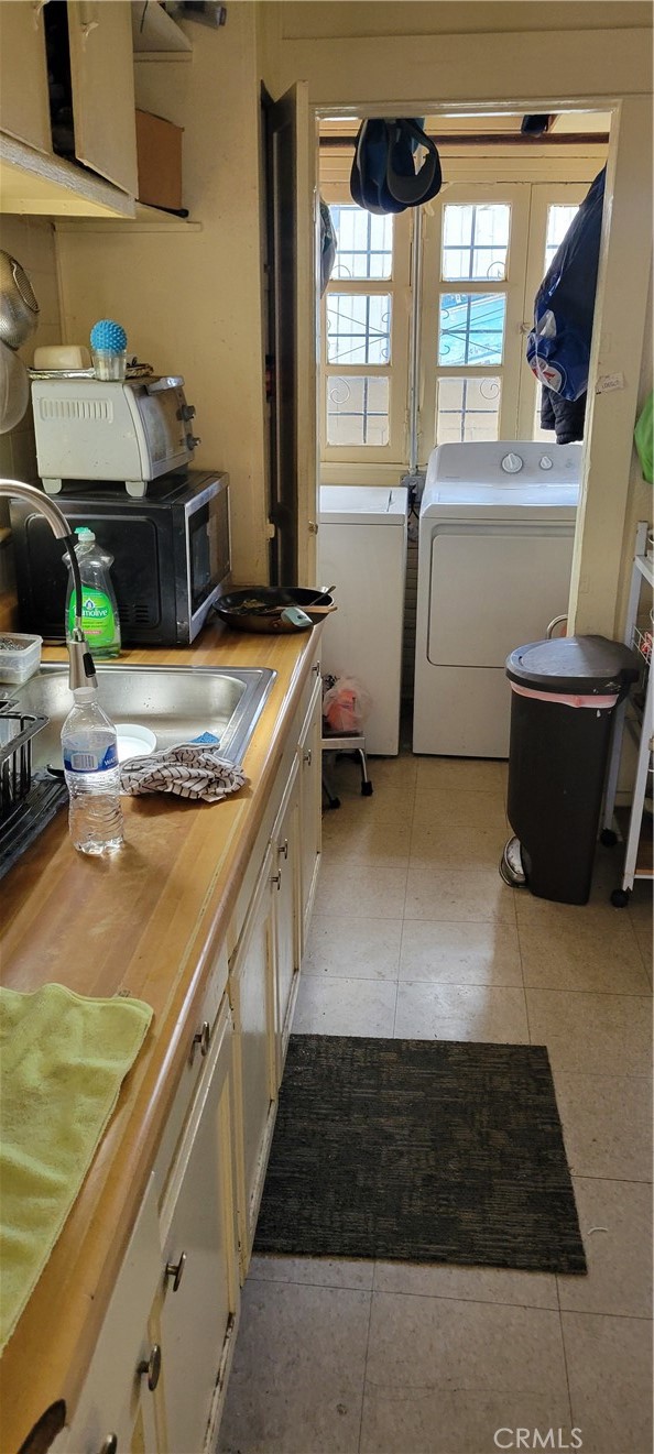 2006 W 12th Street, Los Angeles CA: https://media.crmls.org/medias/9019e77f-3841-4691-aafe-4f7f9ee6c60b.jpg