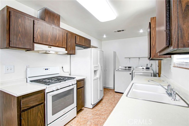 Detail Gallery Image 7 of 13 For 2242 San Padre Ave, Hemet,  CA 92545 - 2 Beds | 1 Baths