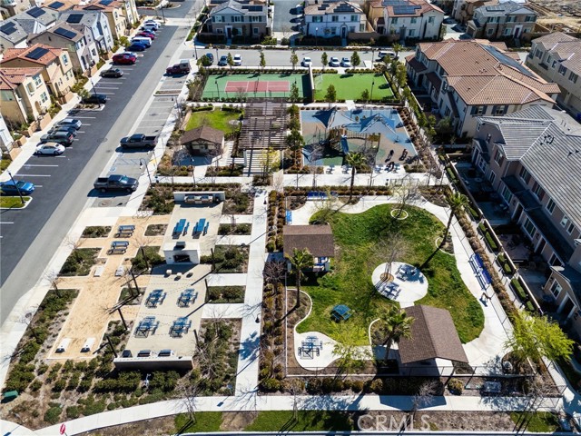 15901 Stresa Lane, Fontana CA: https://media.crmls.org/medias/901bc428-86e7-4ef1-9d92-a4661d4a25df.jpg