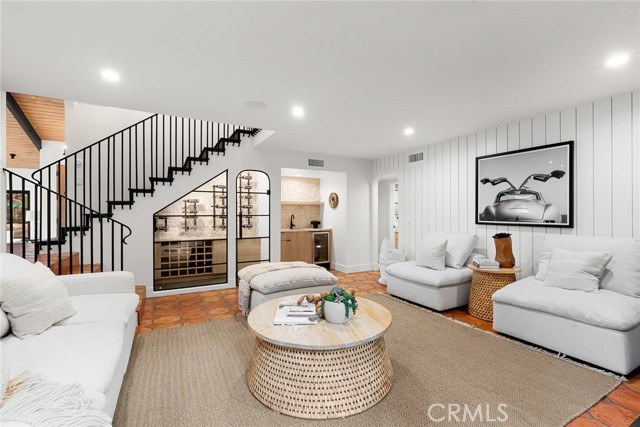 4885 Winnetka Avenue, Woodland Hills CA: https://media.crmls.org/medias/901bd55f-d086-4500-b5df-399bd37855de.jpg