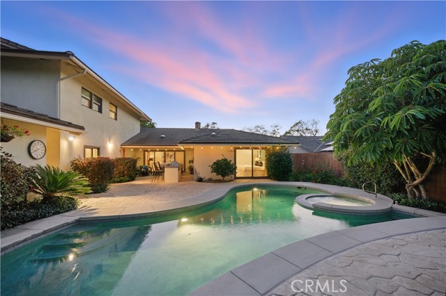 1210 Los Altos Avenue, Long Beach CA: https://media.crmls.org/medias/901c433c-0bb3-4f2c-9336-6ff3d1056256.jpg