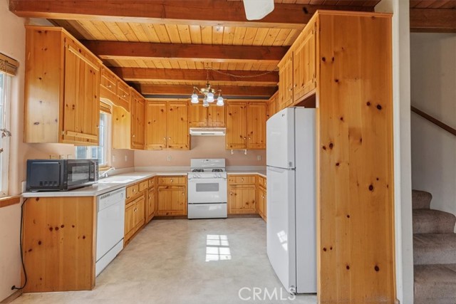 107 Pine Ridge, Crestline, CA 92325