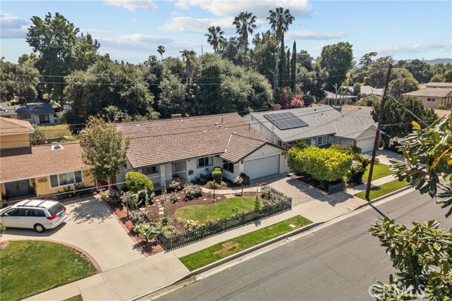 6644 Bianca Avenue, Van Nuys CA: https://media.crmls.org/medias/901cdf24-752f-40e1-b5a9-522e957907a5.jpg