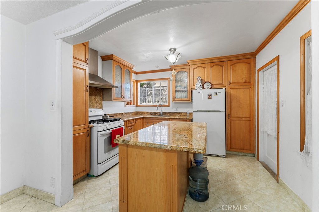 901D3D27 7683 4F41 9443 295004655D1A 112 S 2Nd Street, Montebello, Ca 90640 &Lt;Span Style='BackgroundColor:transparent;Padding:0Px;'&Gt; &Lt;Small&Gt; &Lt;I&Gt; &Lt;/I&Gt; &Lt;/Small&Gt;&Lt;/Span&Gt;