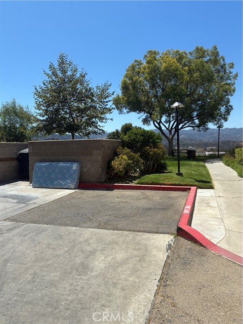 Detail Gallery Image 4 of 16 For 21203 Trumpet Dr #103,  Newhall,  CA 91321 - 2 Beds | 2 Baths
