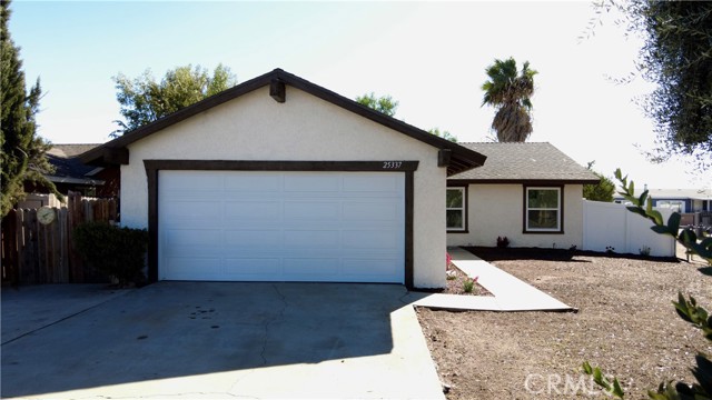 Detail Gallery Image 1 of 30 For 25337 Gentian Ave, Moreno Valley,  CA 92551 - 4 Beds | 2 Baths