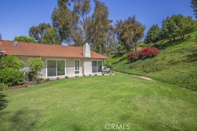 5468 Paseo Del Lago E, Laguna Woods CA: https://media.crmls.org/medias/901ded08-7235-41bb-b3b3-f56d22d9010a.jpg