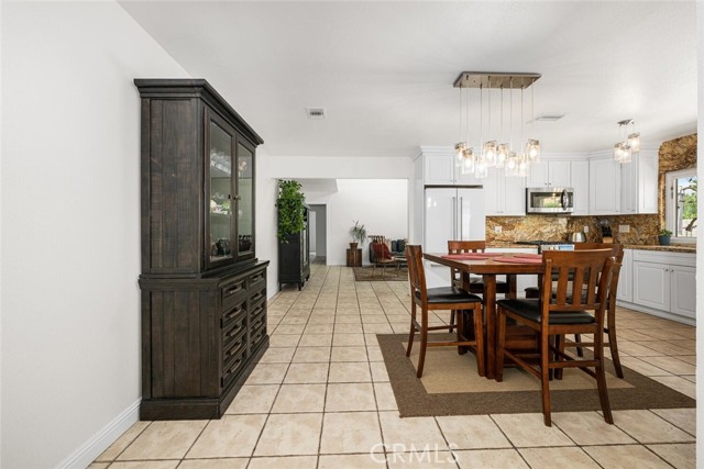 Image 4 of 55 For 590 Espanita