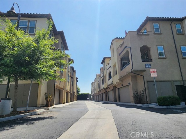 1220 W La Habra Boulevard, La Habra CA: https://media.crmls.org/medias/901e4331-c289-4aba-a78d-3478959ca712.jpg
