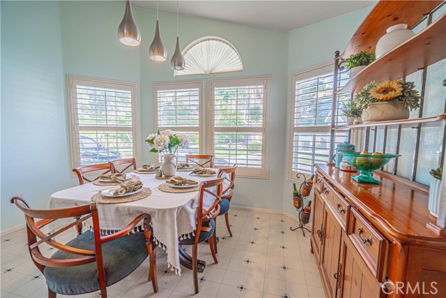Detail Gallery Image 16 of 74 For 20164 Crestview Dr., Canyon Country,  CA 91351 - 3 Beds | 2 Baths